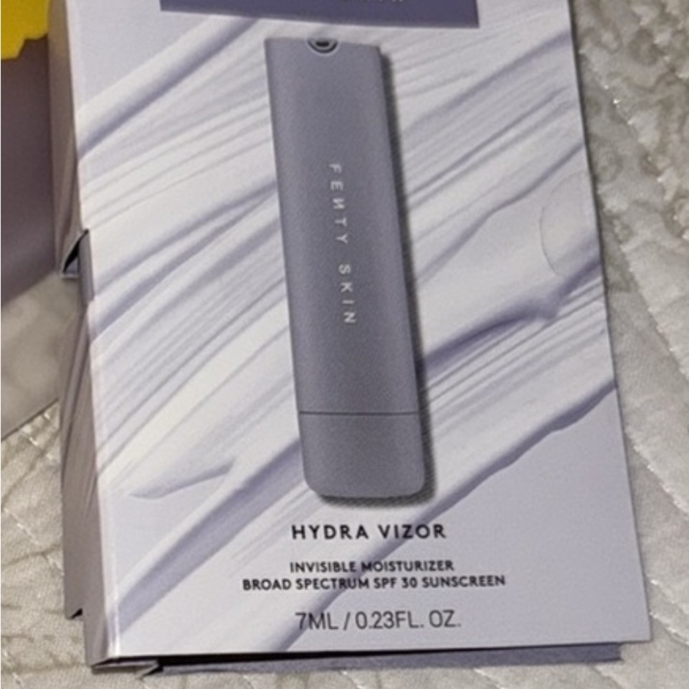 Fenty Lavender Cosmetic Bag bundle NIP - Picture 4 of 10